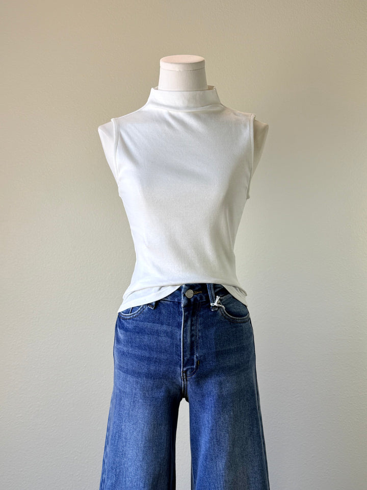 Lottie Top