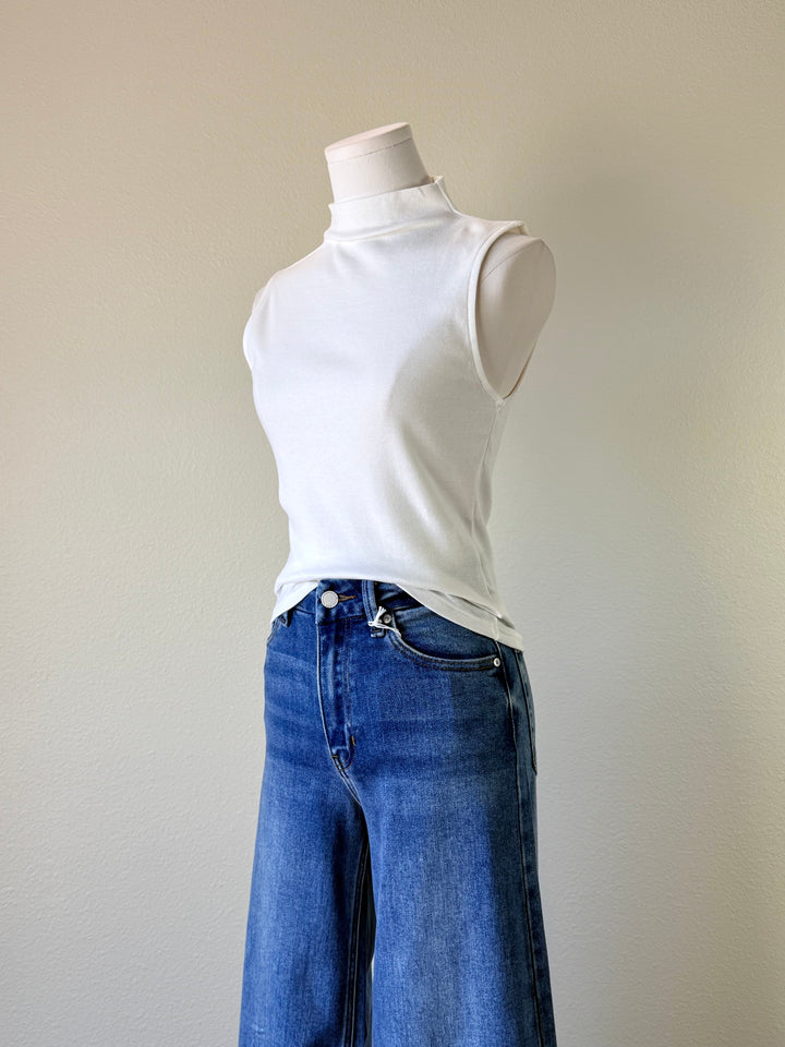Lottie Top