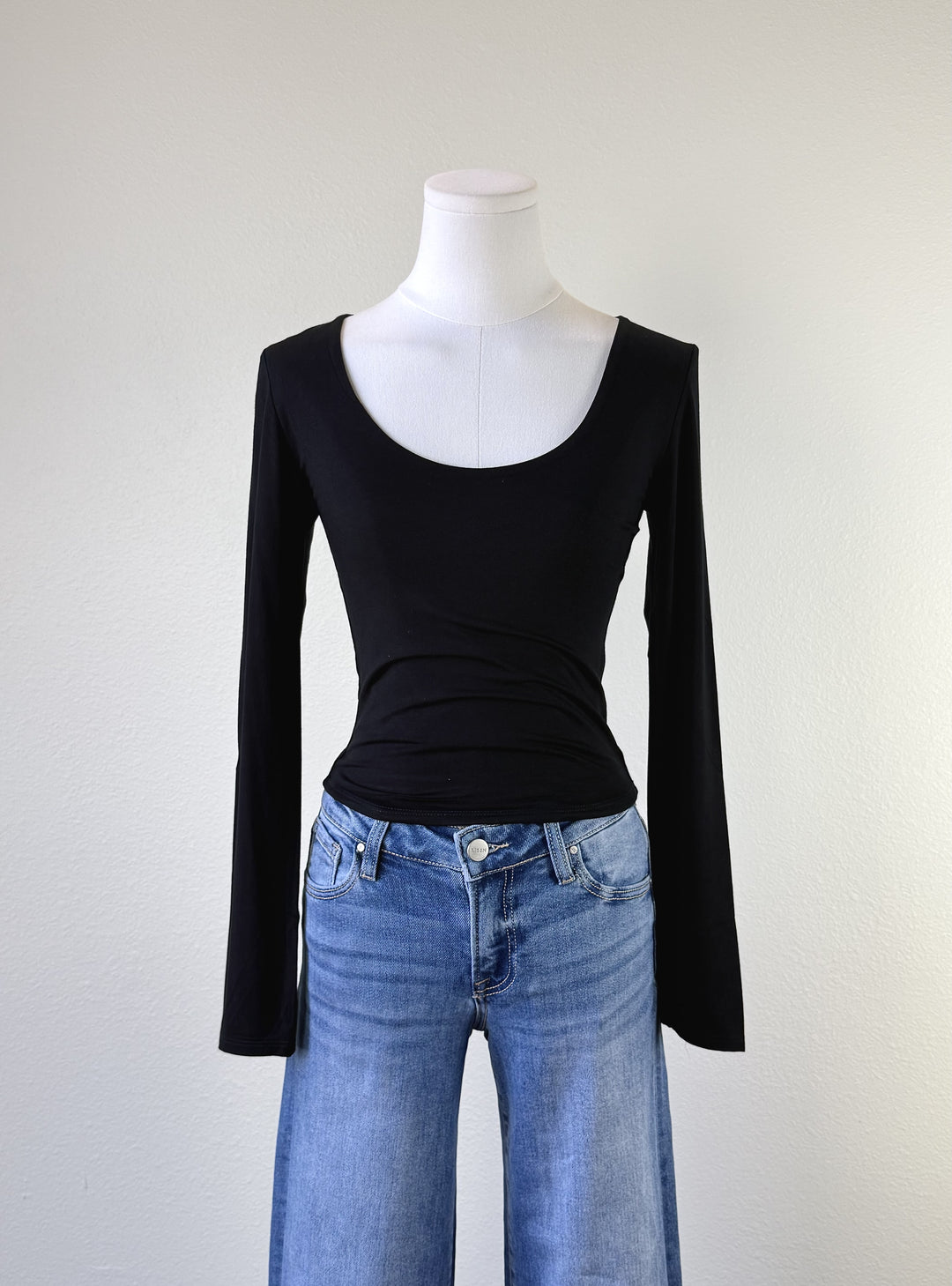 Meg Scoop Longsleeve