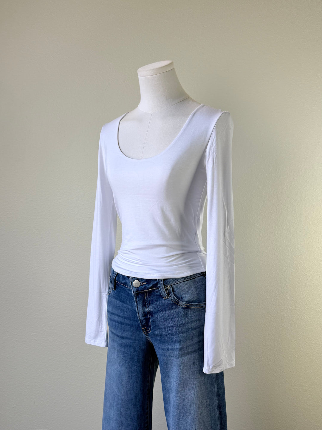 Meg Scoop Longsleeve